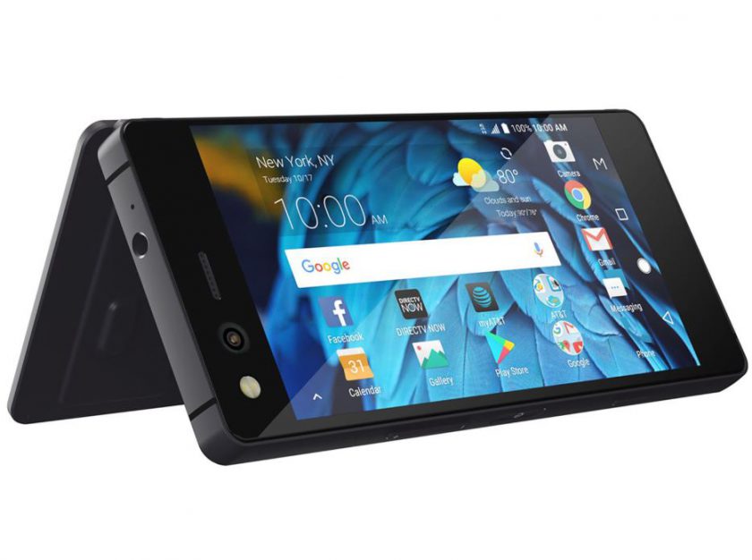 ZTEの2画面スマホ、AXON M。
docomoのM Z-01Kとほぼ同じだけど、こちらはNFCがついている。