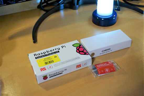 最後に、Night vision camera module for Raspberry Pi 160° (Fisheye)と、Raspberry Pi Camera v2.1 Standardのカメラ2つ、そして、Raspberry Pi Camera Mountです!