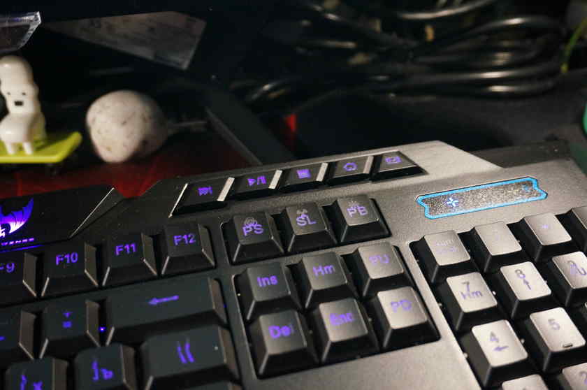 ブラウザ起動、メールアプリ起動も出来ます。