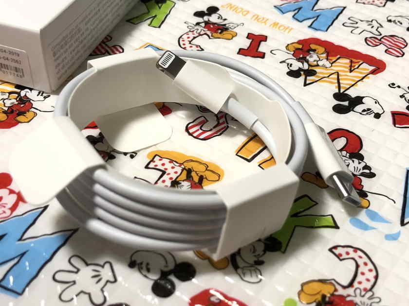 PD対応で高速充電出来たけど、そんな事よりも機種が高額なくせに付属のケーブルがUSB2.0だったり、単純なコピーでここまでめんどくさい事になるとか、Windowsへの対応があり得ないくらいに最悪な事に腹が立った。