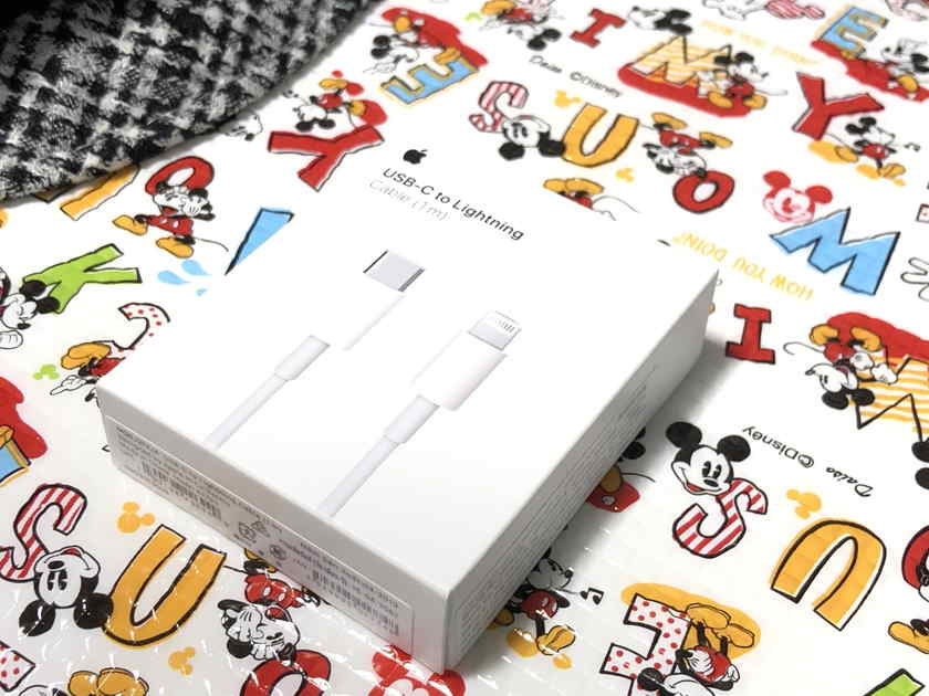 Apple純正の、USB-C to Ligntningケーブル。