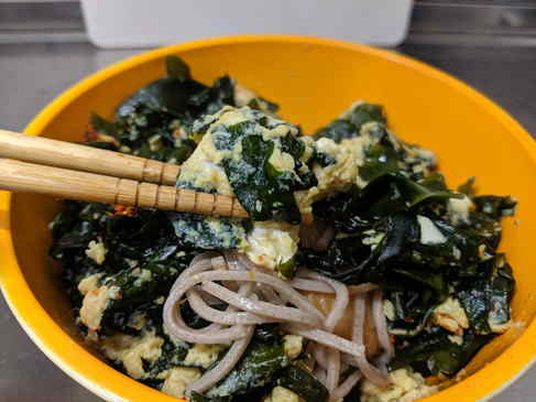 これは汁がほとんどない、失敗したそばを動画に撮った時に撮影したメモ画像。
動画はこちら♪　→　【料理・Cooking】Google Pixel 3 XLでテスト撮影＠さつま揚げとわかめたっぷりの蕎麦