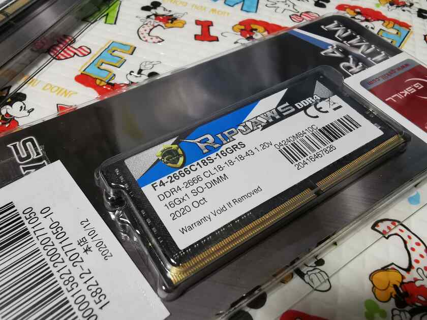 データ転送レートがDDR4-2666より早いDDR4-3200は売切れで、DDR4-2666を購入となりました( ;∀;)