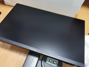 ViewSonicのドスパラオリジナルモデルのゲーミングディスプレイ、XG2405と、G.Skillのノート用DDR4-2666メモリ16GBを2個購入