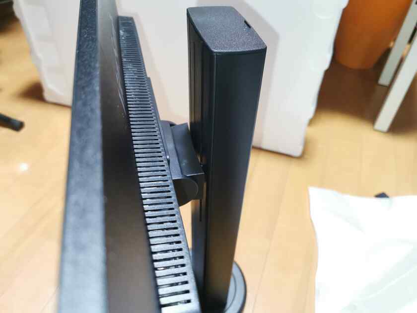 ViewSonicのXG2405、なかなかよく出来てるなぁと感じました。
まぁ他のゲーミングディスプレイもよく出来てるし、実はASUSと迷ったりもしてましたw