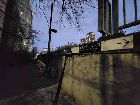 隅田川テラス、佃橋付近