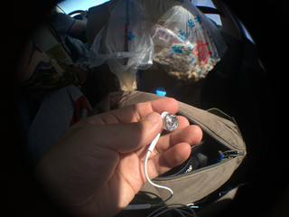 トルファン観光@iPhone5Sのイヤフォンが壊れる