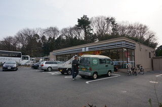 板橋区立美術館前のセブンイレブン