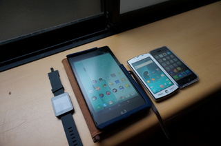 SH-12CとNexus 7、iPhone 5S、LG G Watch