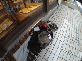 2016年1月18日の東京の大雪の日に、東武東上線上板橋駅でZenfone2でD5300を撮影