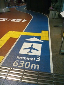 成田空港第三ターミナルへの道