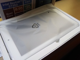 KENANのKBM-89-W、8.95インチのWindows 10タブレット！