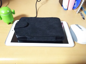 KENANのKBM-89-W、Windows 10タブレットとElecomのBluetoothワイヤレスキーボード、TK-FBP049Eの大きさ比較