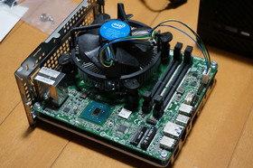 Intel Core i5 6500とベアボーンPC Desk Mini 110/B/BBを取り付けた