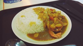 職場近くのレストランの海鮮カレー