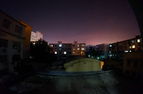 烏魯木斉（ウルムチ）の雷鳥国際青年旅舎、ユースホステルからの夜景