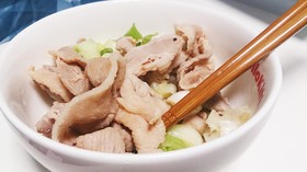 豚肉とねぎの生姜炒め。久々の肉食ですｗ