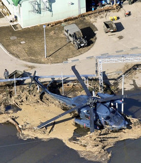 流された自衛隊のヘリ